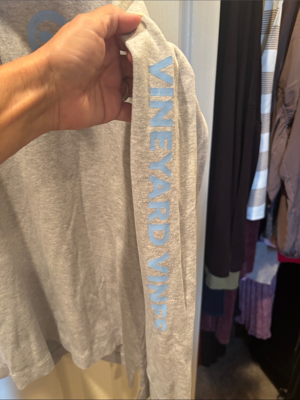 Vineyard Vines Men's Gray Mock Neck Snap Button Pullover Sweatshirt size Medium - Picture 3 of 4